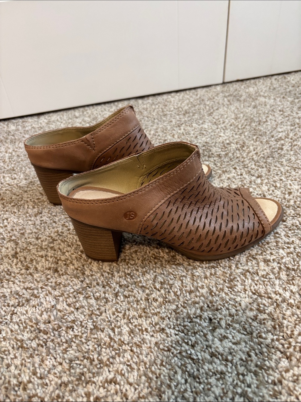 Josef Seibel Womens Cutout Open-Toe Block Heel Mules in Brown - Picture 3 of 6